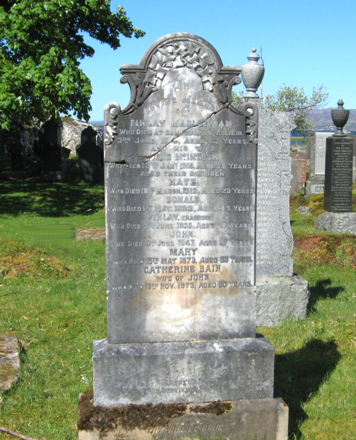 Photo of headstones/Finlay McLennan d1914 hdstn Annat Old